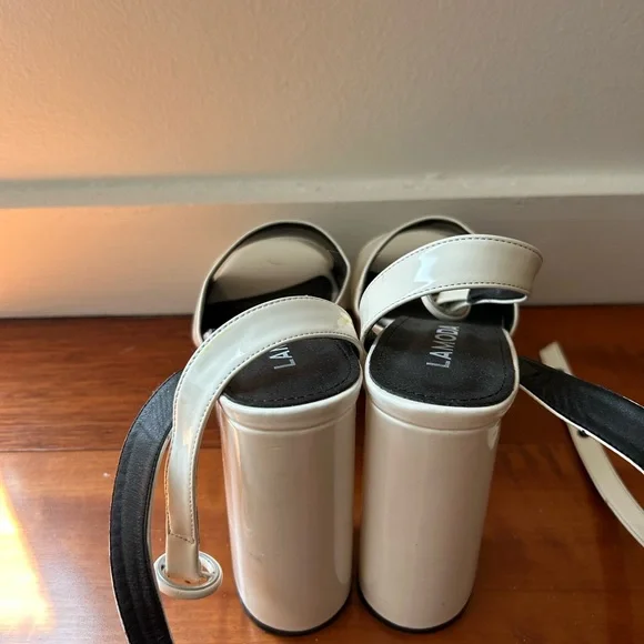 La Moda Cream Platform Heels - Picture 4 of 6